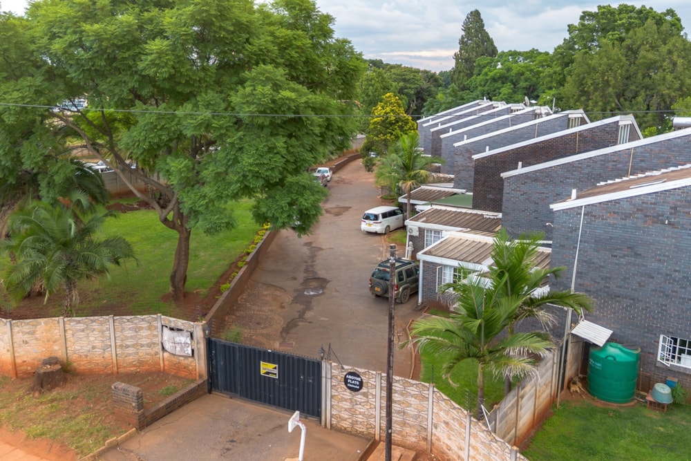 Townhouse for sale in Avondale, Zimbabwe - 3ZB1749132 Townhouse for sale in Avondale, Zimbabwe - 3ZB1749132