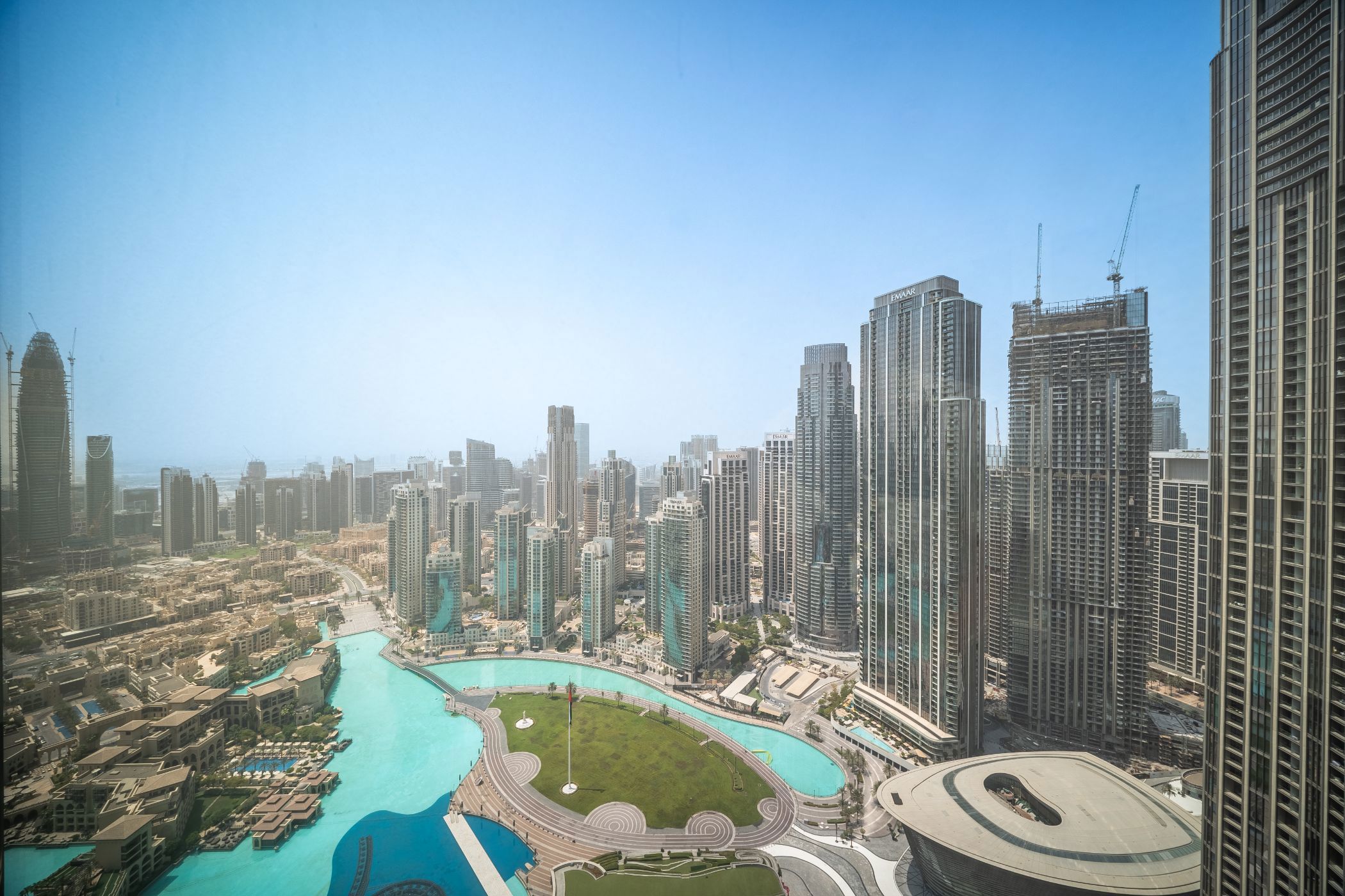 Apartment to rent in Burj Khalifa Zone 3, Downtown Dubai, United Arab Emirates - 5DB1749176