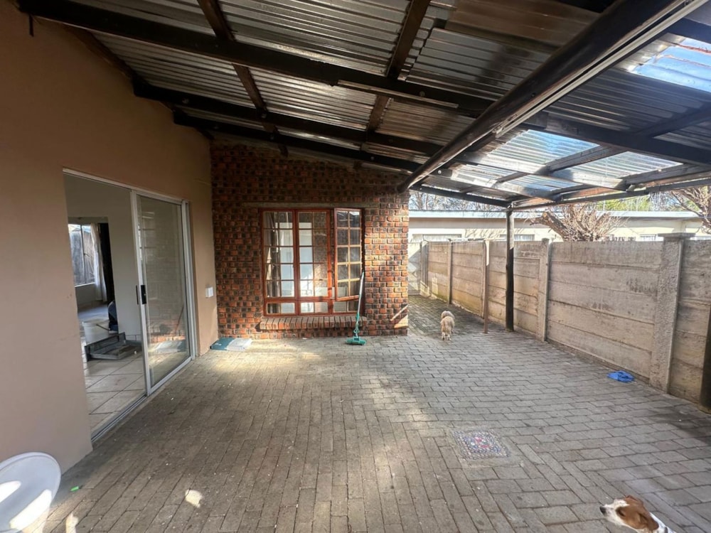 Apartment to rent in Bains Vlei - 1BX1749194