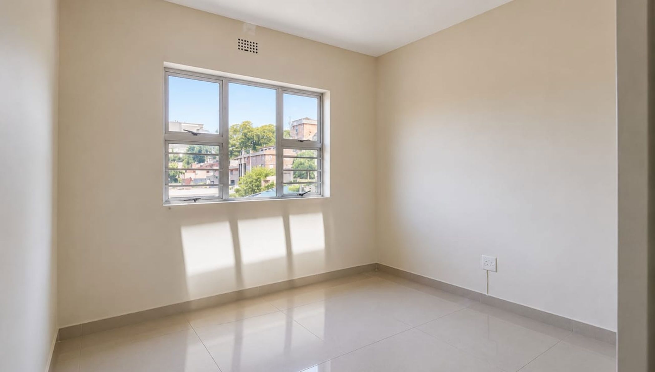 Apartment to rent in Overport - 1DBN1749227