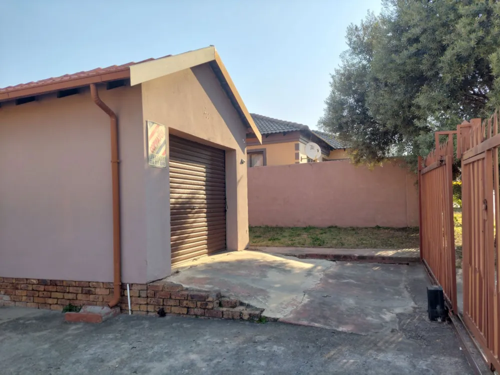 House for sale in Olievenhoutbos - CN1749349 House for sale in Olievenhoutbos - CN1749349