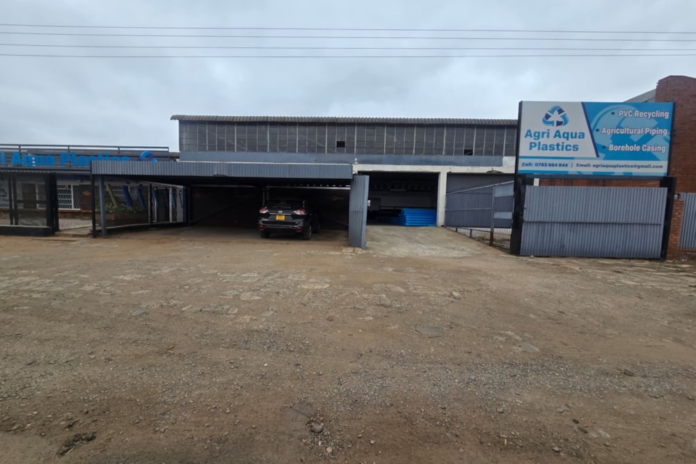 Commercial industrial property for sale in Donnington, Zimbabwe - 3ZB1749321