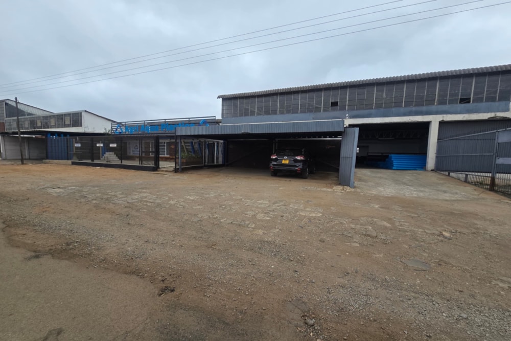 Commercial industrial property for sale in Donnington, Zimbabwe - 3ZB1749321