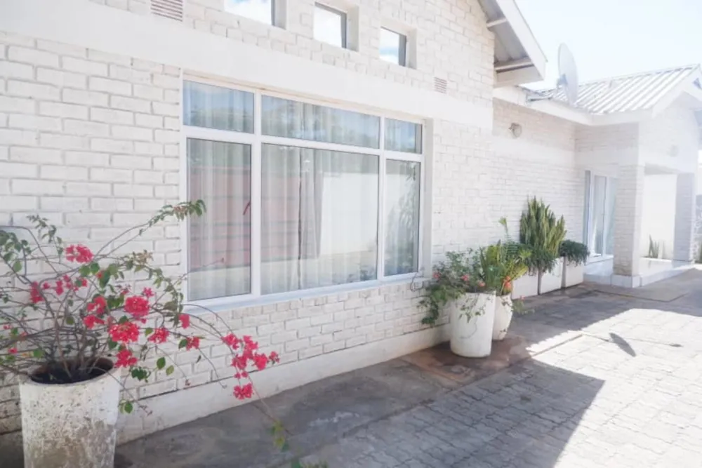 Single-storey house for sale in Victoria Falls, Zimbabwe - 3ZB1755871