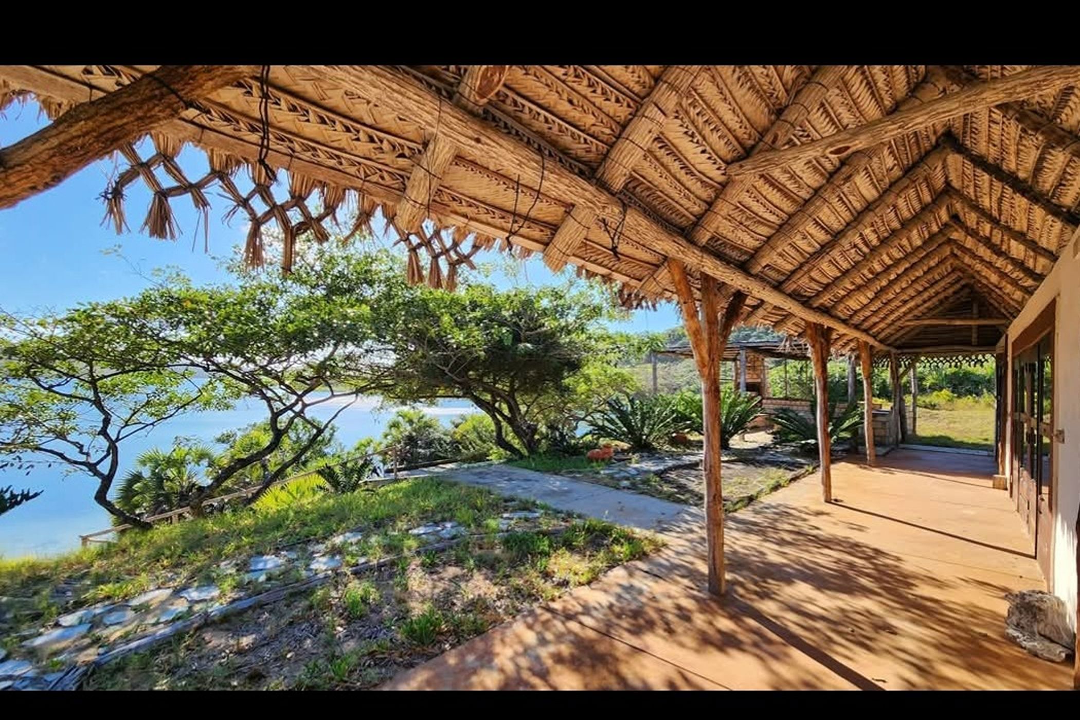 Beachfront villa for sale in Dongane, Mozambique - 3MQ1749486