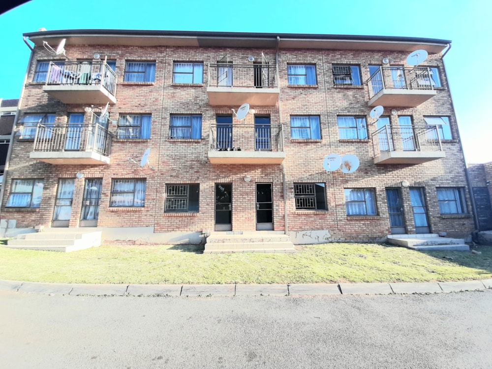 Apartment for sale in Krugersdorp Central - 1KR1749640