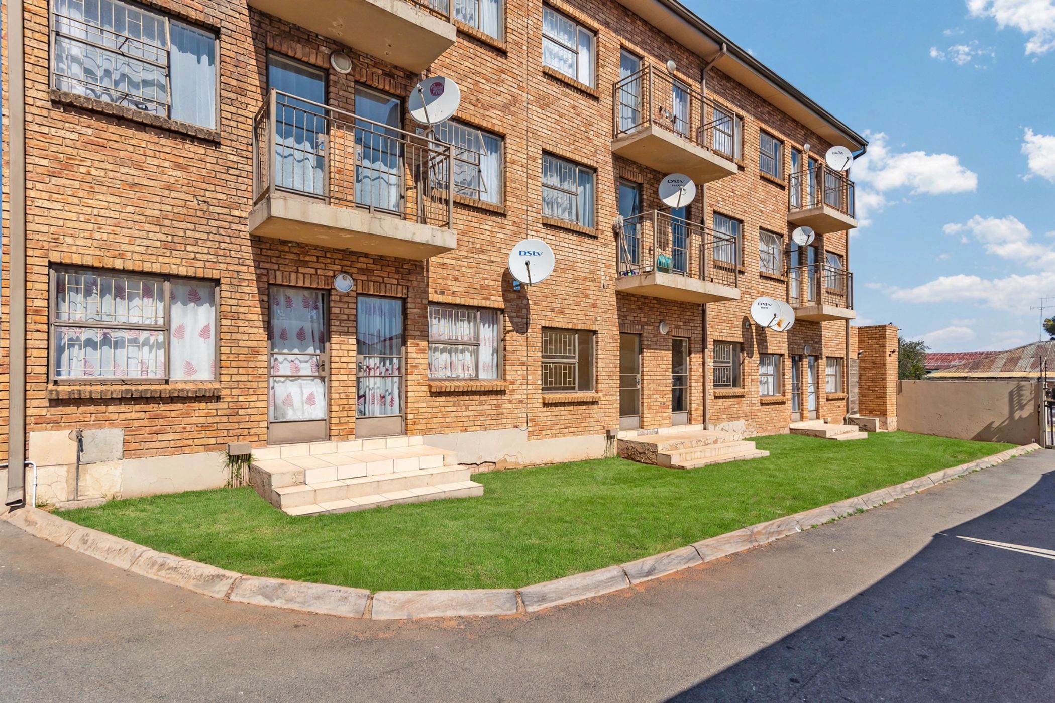 Apartment for sale in Krugersdorp Central - 1KR1749640