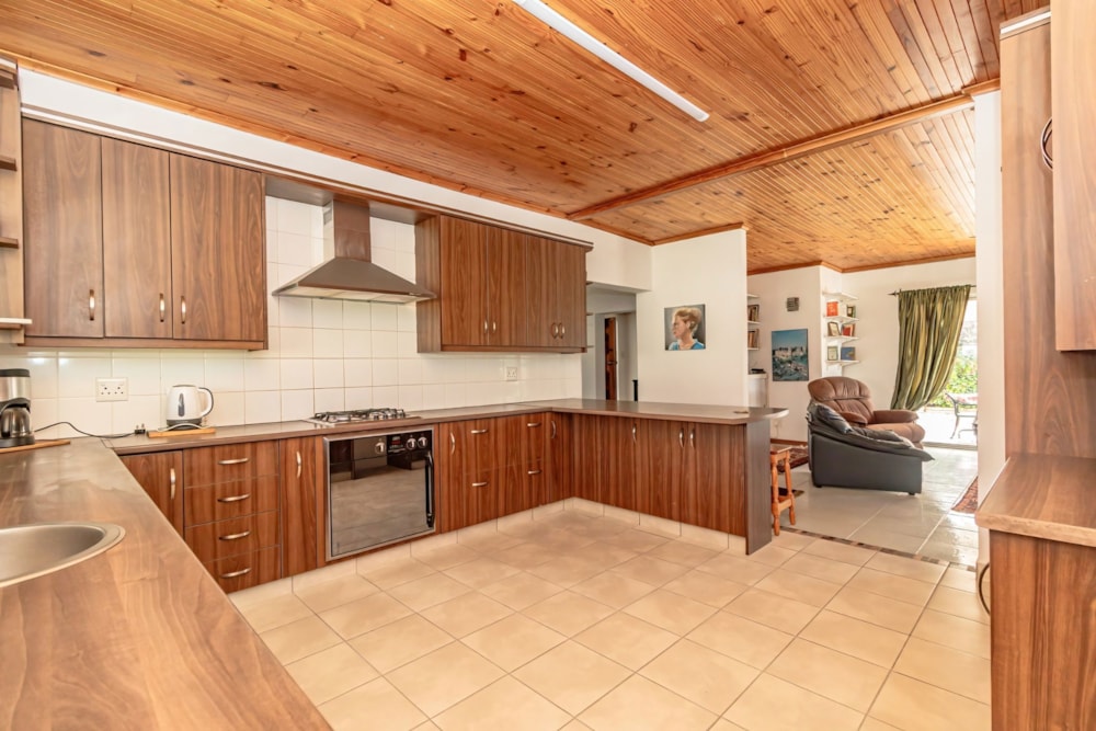 House for sale in Wesbank, Oudtshoorn - 1OU1750399 House for sale in Wesbank, Oudtshoorn - 1OU1750399