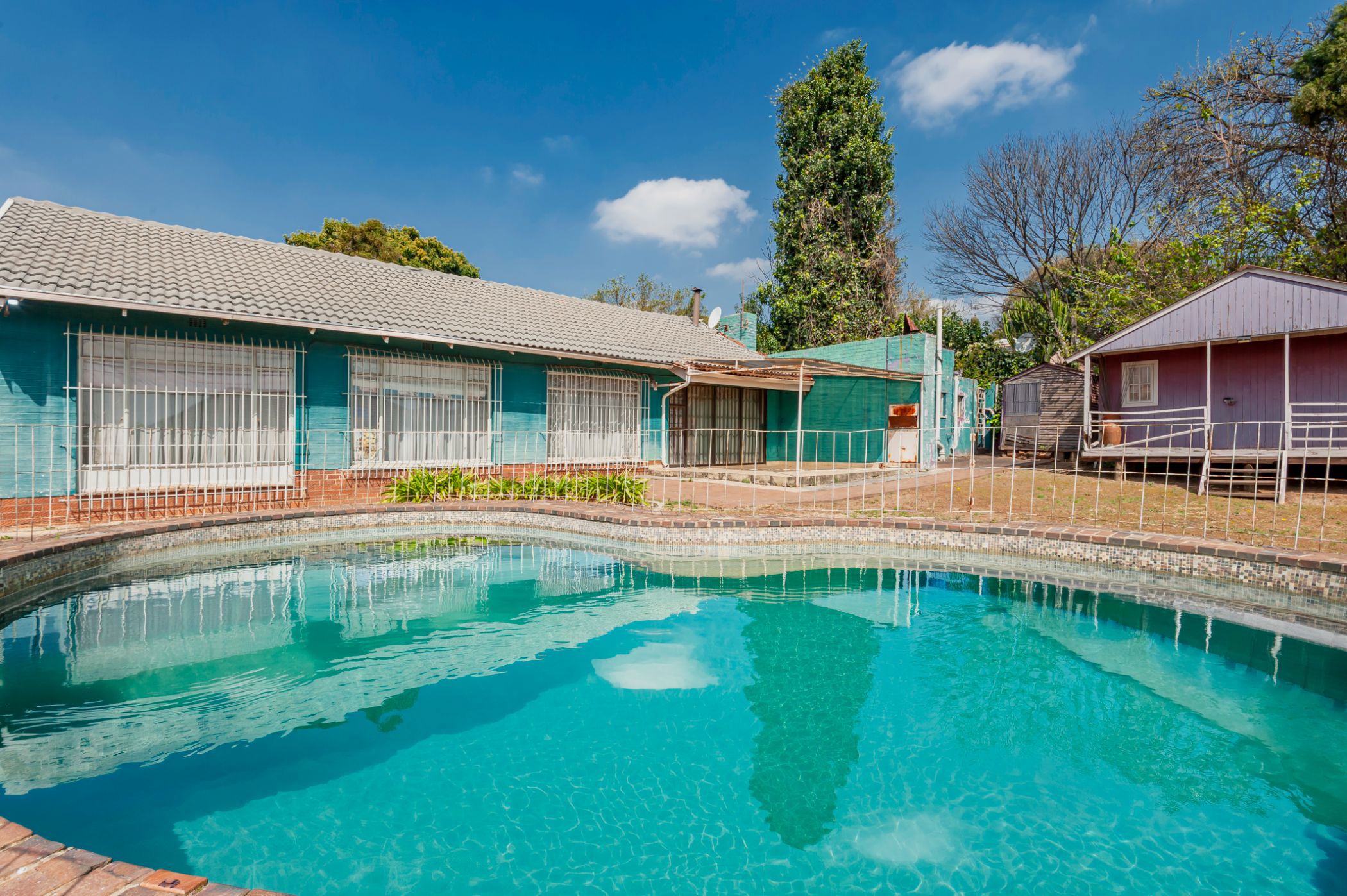 House for sale in Kew - BED1750634