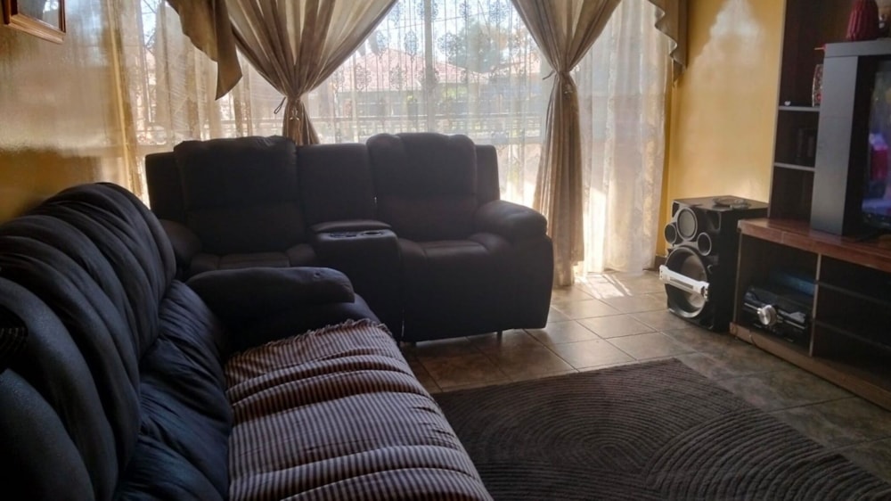 Apartment for sale in Vereeniging Central - 1VT1749561 Apartment for sale in Vereeniging Central - 1VT1749561