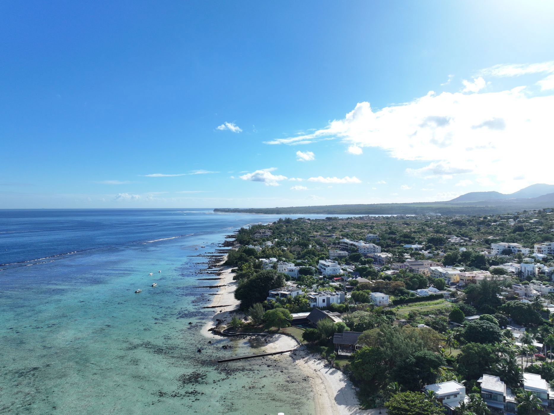 Beachfront villa for sale in Tamarin, Mauritius - MUR1749572