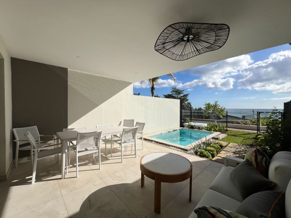 Beachfront villa for sale in Tamarin, Mauritius - MUR1749572