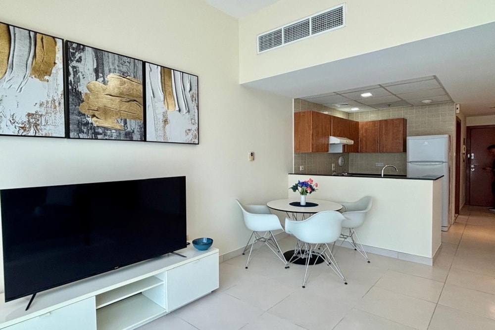 Apartment to rent in Marina View Tower A, United Arab Emirates - 5DB1750856 Apartment to rent in Marina View Tower A, United Arab Emirates - 5DB1750856