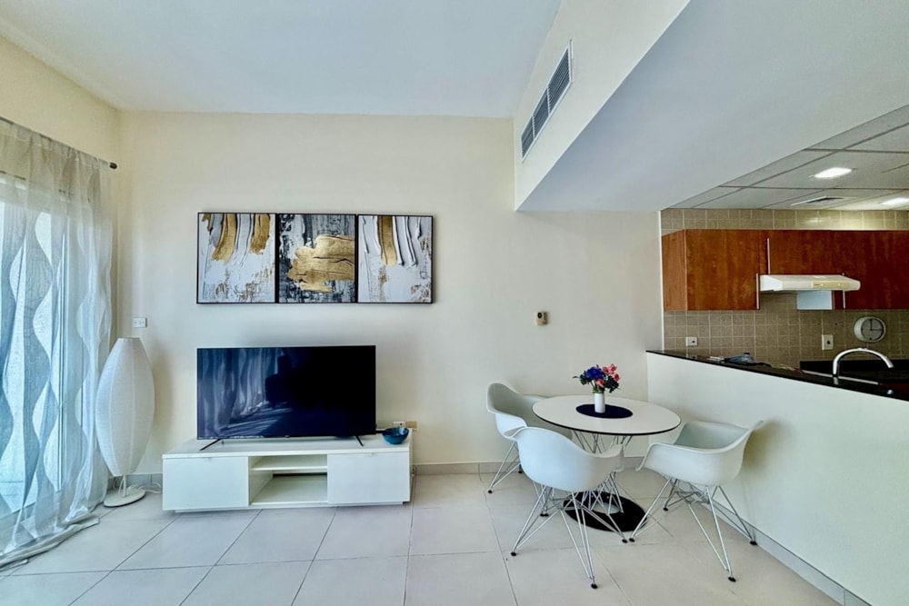 Apartment to rent in Marina View Tower A, United Arab Emirates - 5DB1750856 Apartment to rent in Marina View Tower A, United Arab Emirates - 5DB1750856