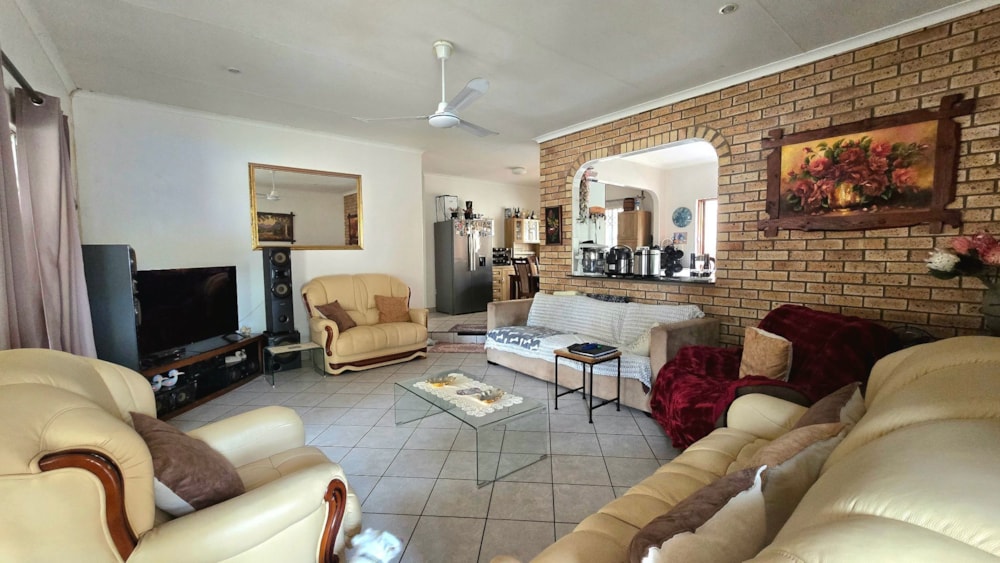 Townhouse for sale in Uvongo - 1PSH1749948 Townhouse for sale in Uvongo - 1PSH1749948