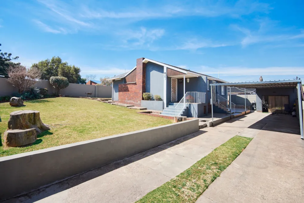 House for sale in Sophiatown - RAN1749835 House for sale in Sophiatown - RAN1749835