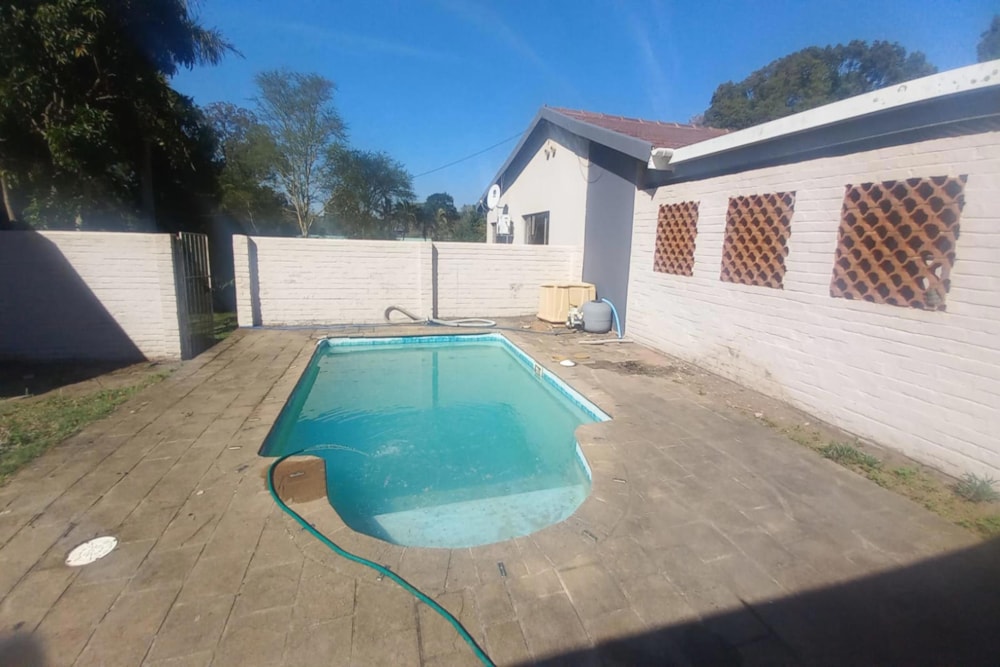 House to rent in Rouken Glen - 1WP1749623