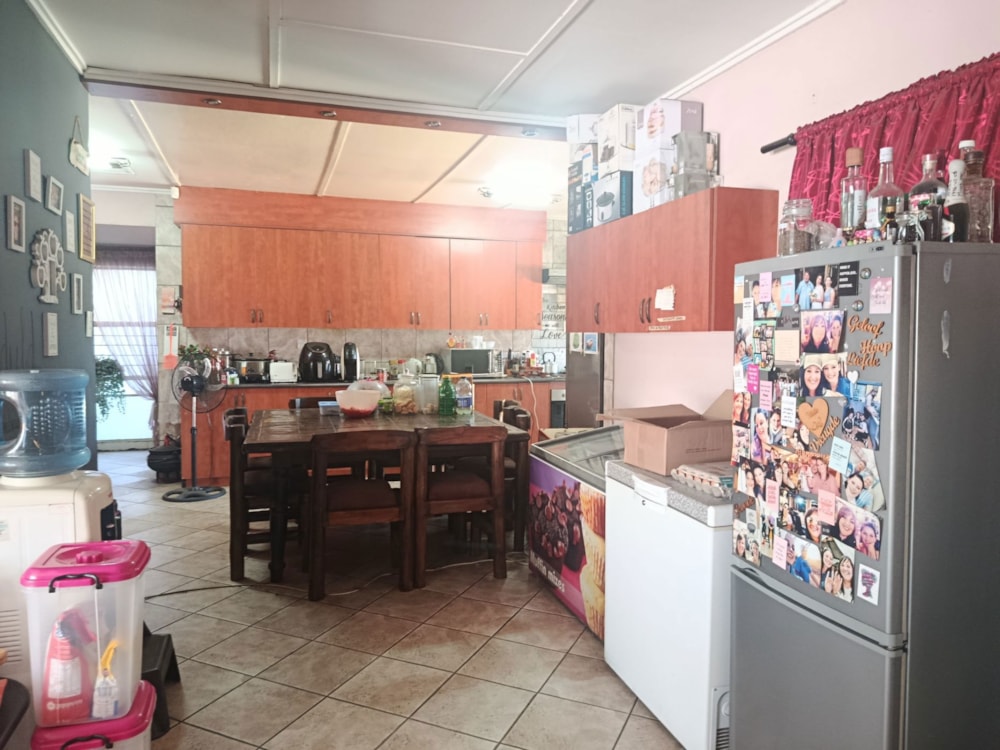 House for sale in Sasolburg Ext 23 - 1VT1749651 House for sale in Sasolburg Ext 23 - 1VT1749651