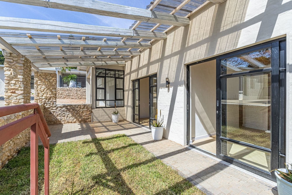 Townhouse to rent in Bryanston West - JBL1749852 Townhouse to rent in Bryanston West - JBL1749852