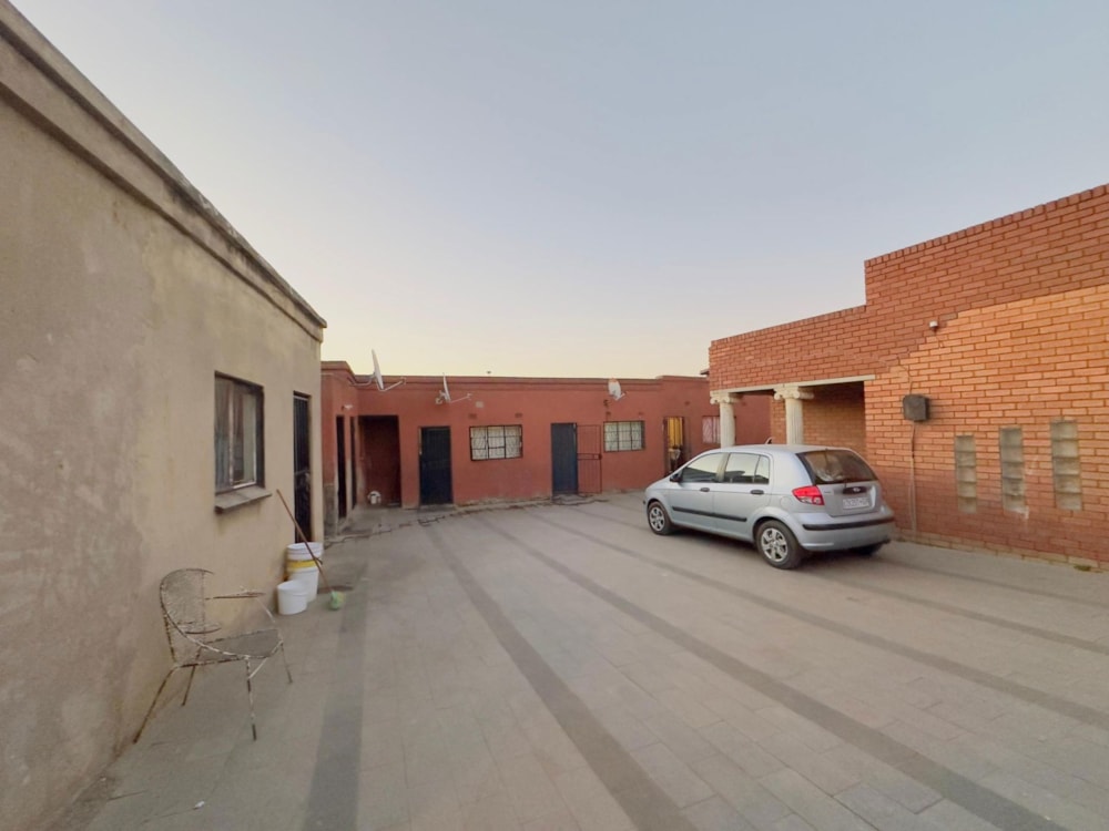 House for sale in Tembisa - KTP1749888
