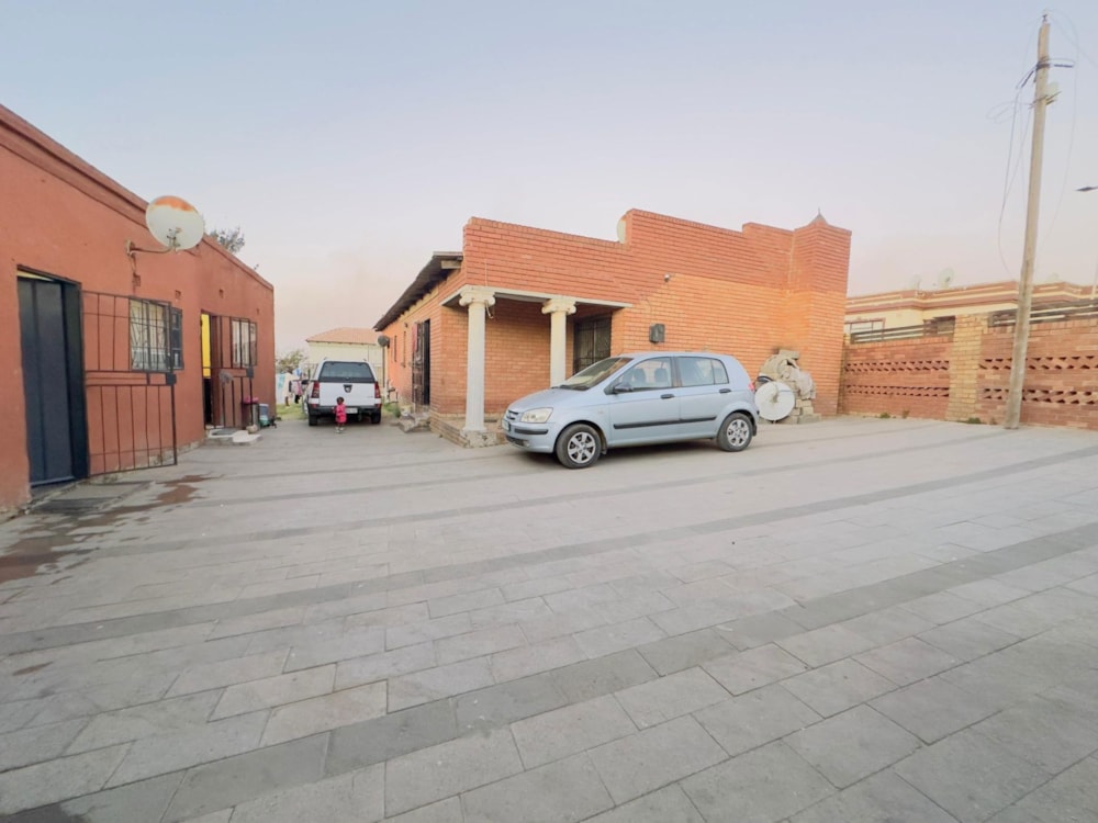 House for sale in Tembisa - KTP1749888