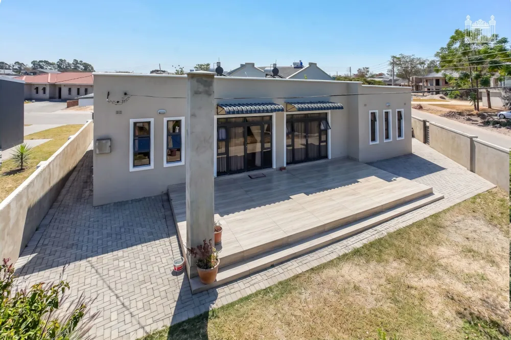 House for sale in Arlington, Zimbabwe - 3ZB1750104 House for sale in Arlington, Zimbabwe - 3ZB1750104