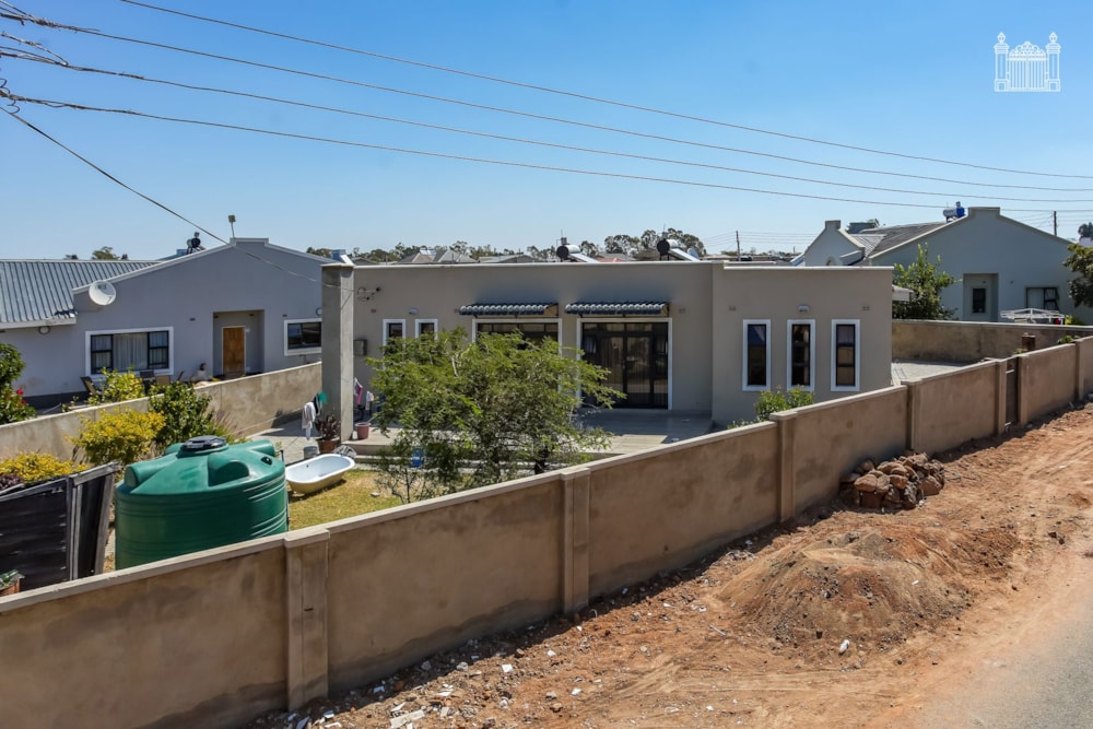 House for sale in Arlington, Zimbabwe - 3ZB1750104 House for sale in Arlington, Zimbabwe - 3ZB1750104