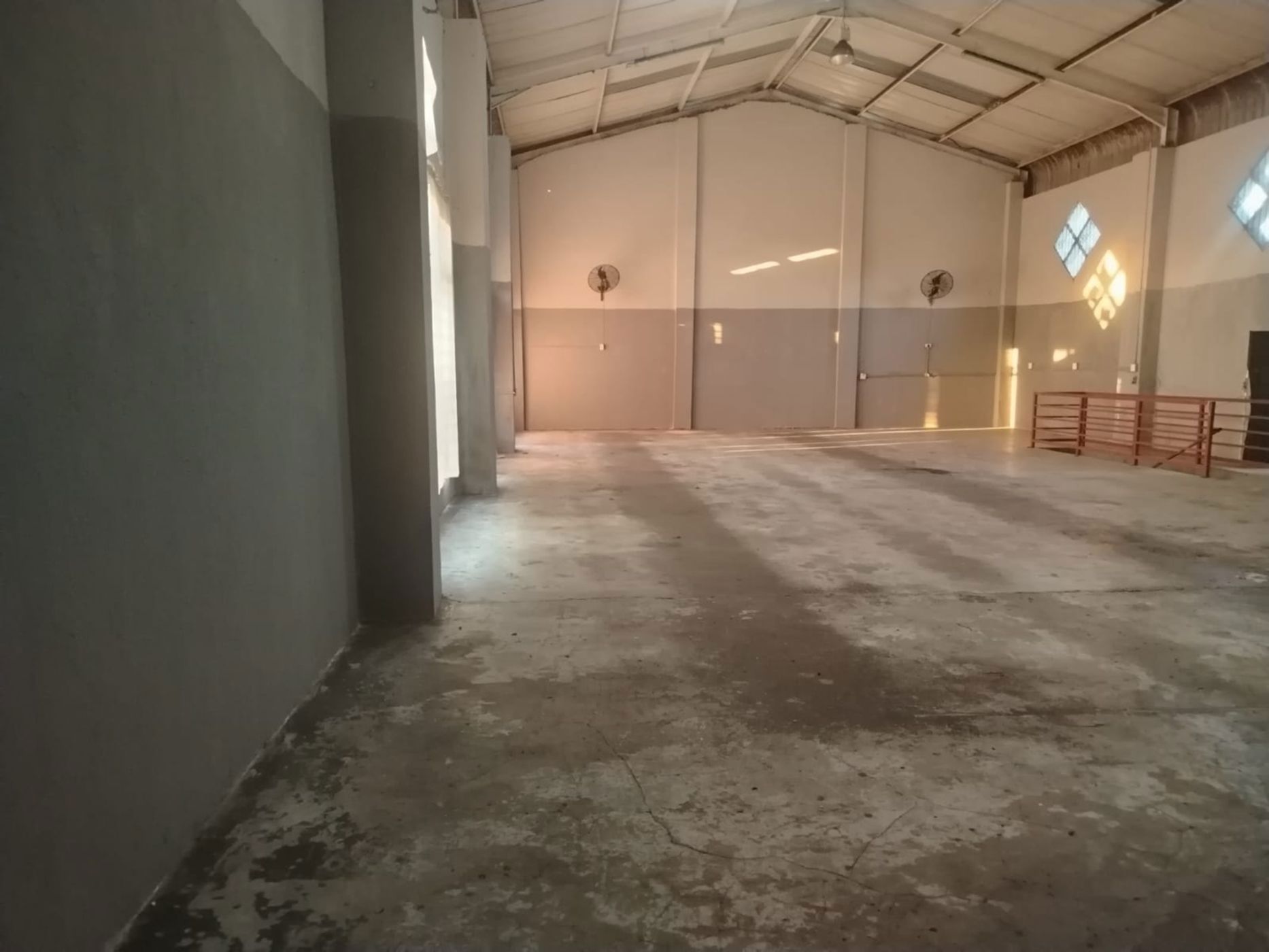 Commercial Building to rent in Phoenix, KwaZulu-Natal - 1DBN1749943