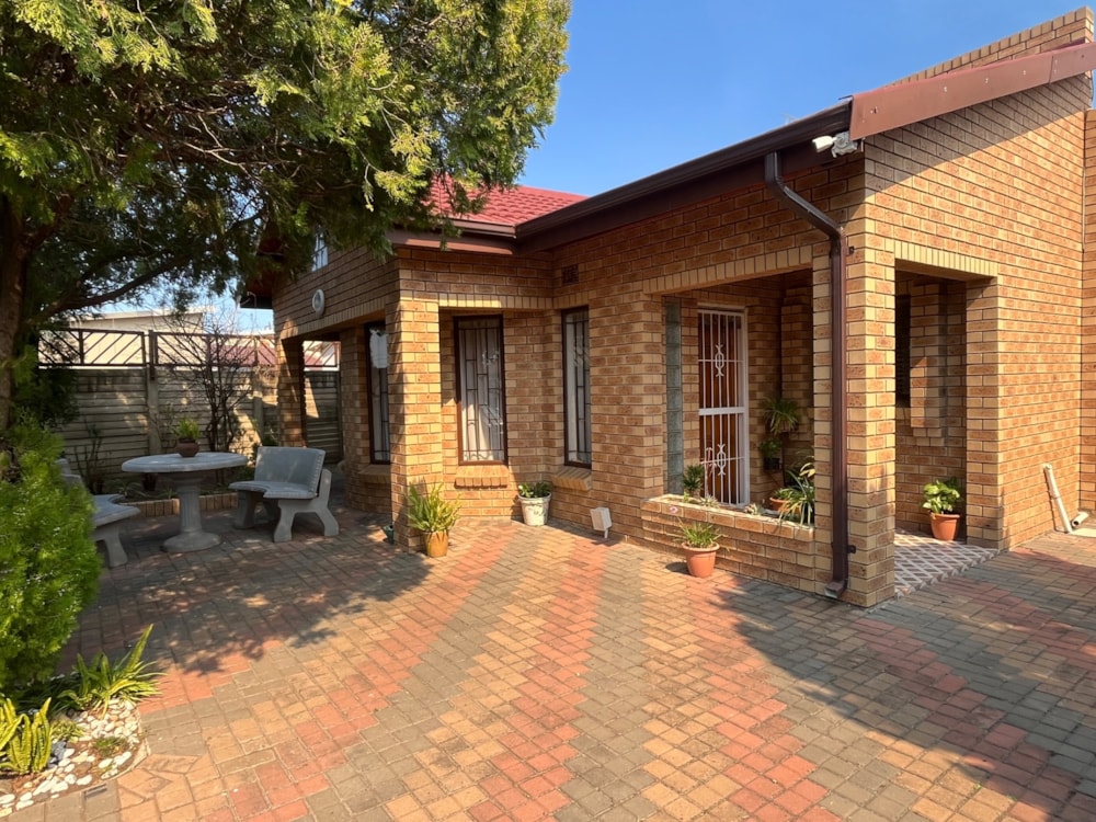 House for sale in Fernwood, Newcastle - 1NW1750074
