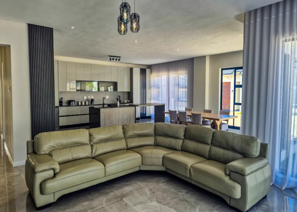 Townhouse for sale in Burnside, Bulawayo, Zimbabwe - 3ZB1750139 Townhouse for sale in Burnside, Bulawayo, Zimbabwe - 3ZB1750139