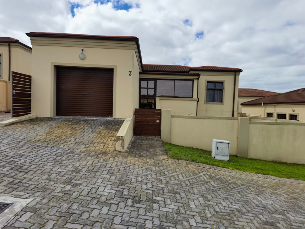 Townhouse to rent in Linton Grange - 1PLZ1750257