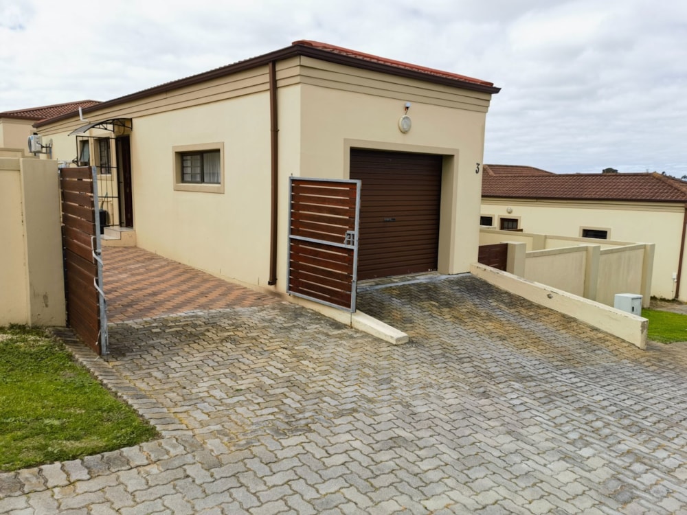 Townhouse to rent in Linton Grange - 1PLZ1750257