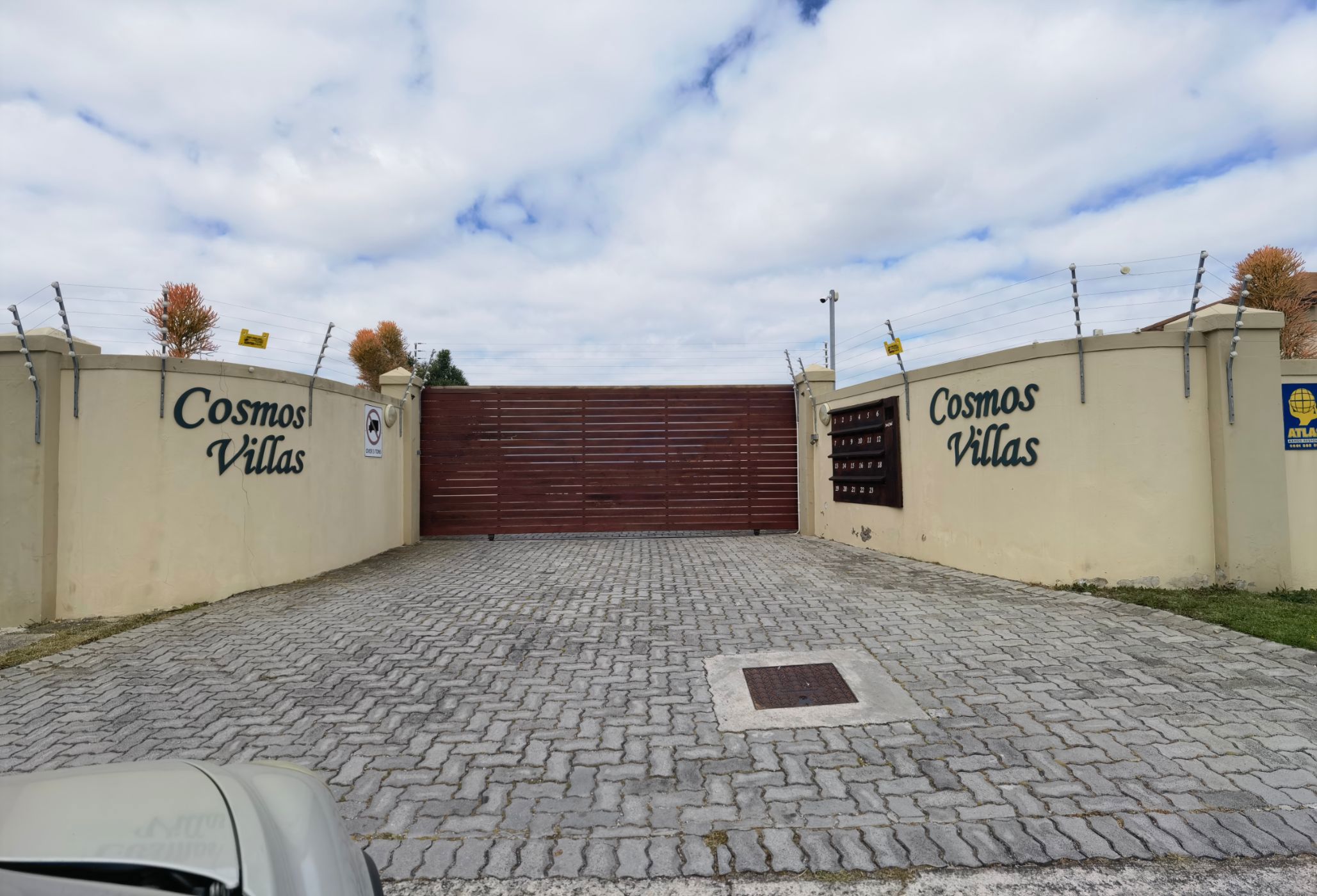 Townhouse to rent in Linton Grange - 1PLZ1750257
