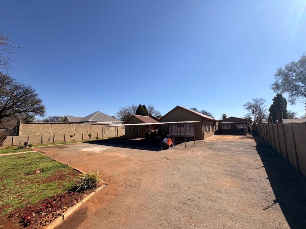 House to rent in Potchefstroom - 1PCH1750421