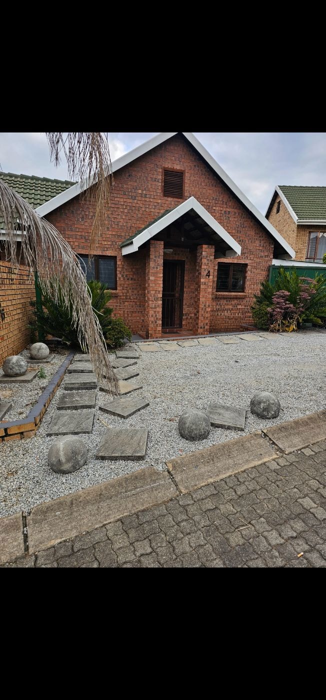 House to rent in Nelspruit (Mbombela) - 1NS1750431 House to rent in Nelspruit (Mbombela) - 1NS1750431