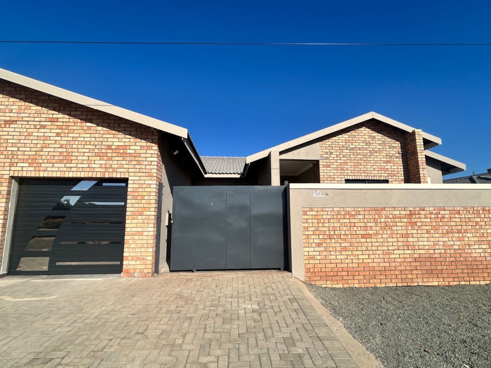 Townhouse to rent in Minerva Gardens - 1KJ1750455