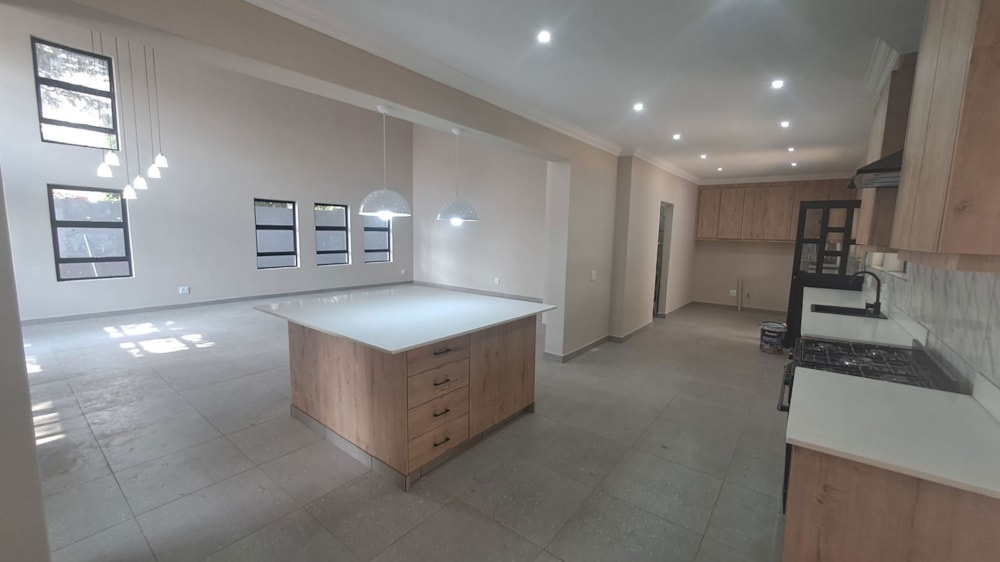 Single-storey house for sale in Clubville - 1MD1750509