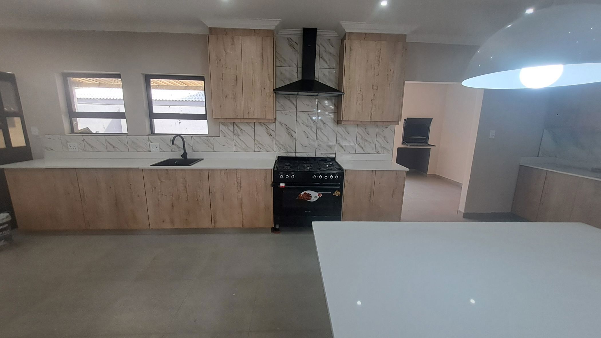 Single-storey house for sale in Clubville - 1MD1750509