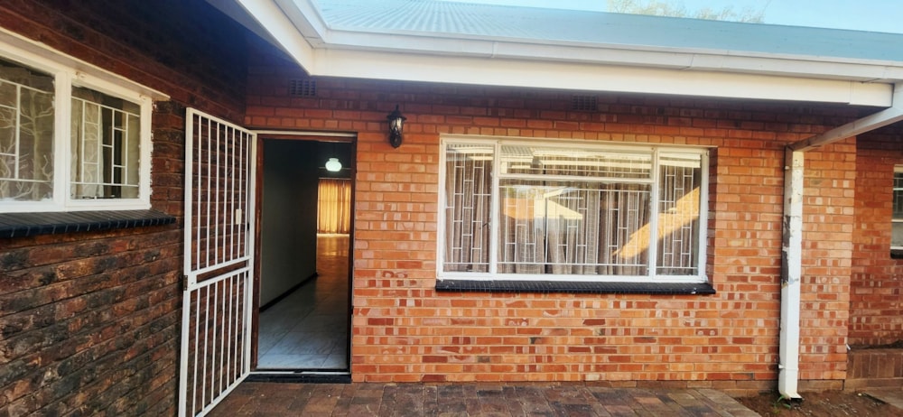House to rent in Heuwelsig, Kimberley - 1KJ1750659 House to rent in Heuwelsig, Kimberley - 1KJ1750659