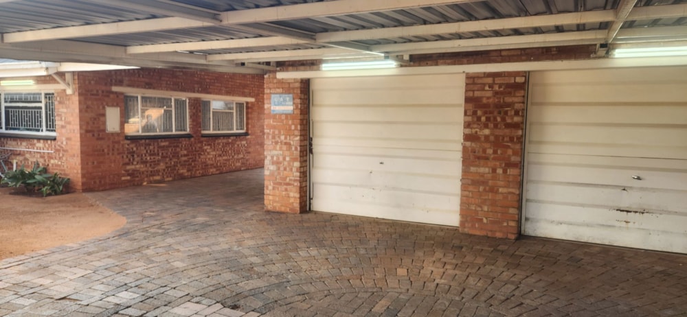 House to rent in Heuwelsig, Kimberley - 1KJ1750659 House to rent in Heuwelsig, Kimberley - 1KJ1750659