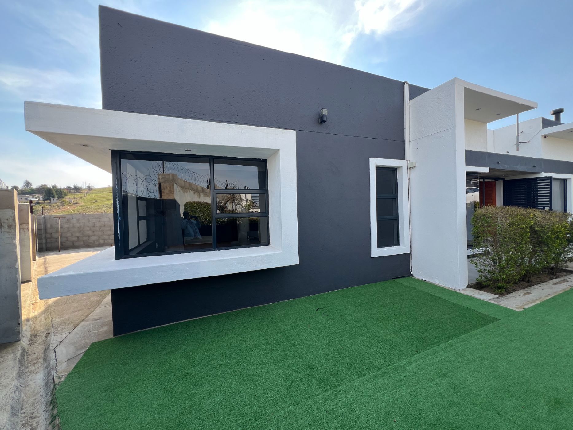 Semi-detached house for sale in Hhohho, Eswatini - 3ES1750791