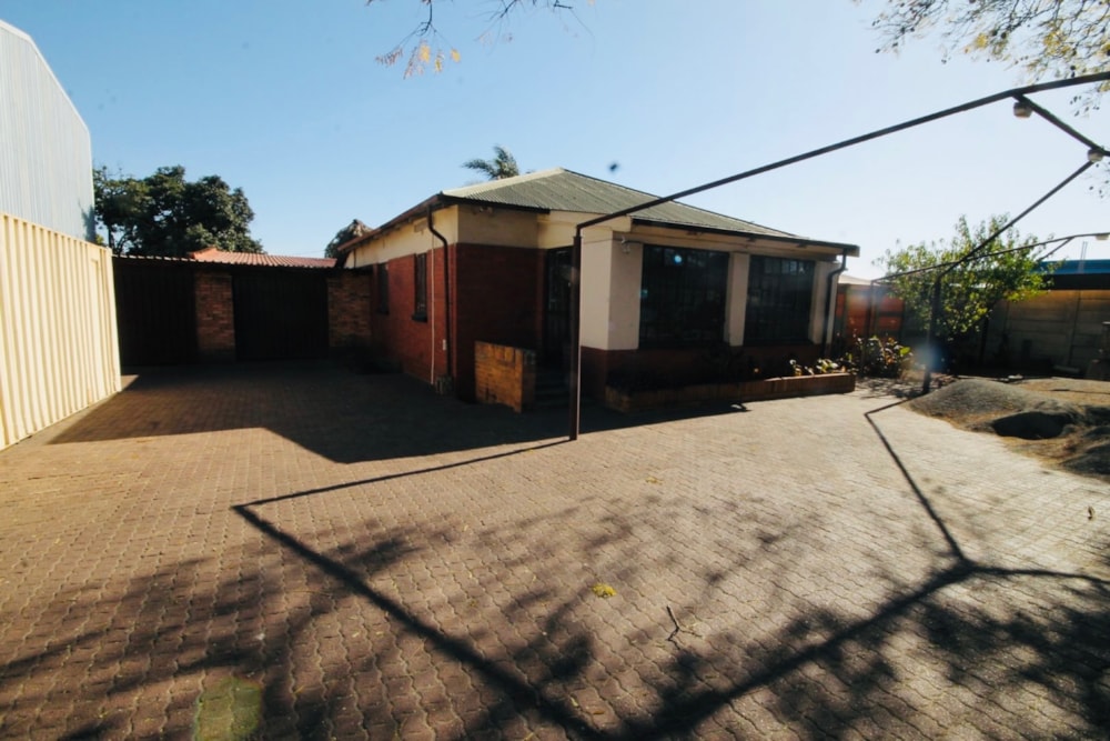 Commercial Building for sale in Witbank Central (eMalahleni Central) - 1WD1750758 Commercial Building for sale in Witbank Central (eMalahleni Central) - 1WD1750758