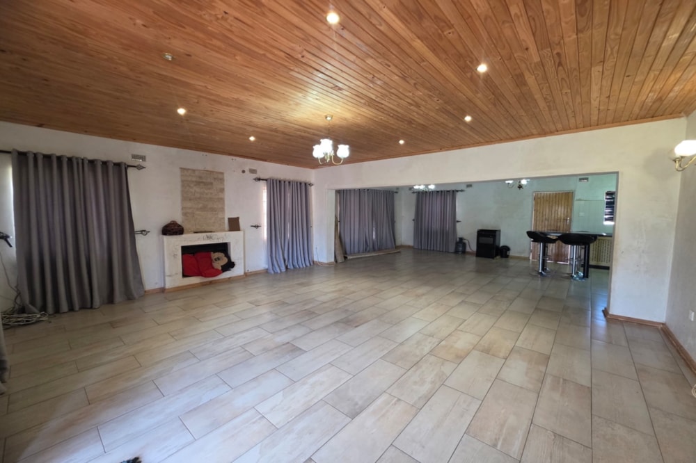 House for sale in Mahatshula, Zimbabwe - 3ZB1750772 House for sale in Mahatshula, Zimbabwe - 3ZB1750772