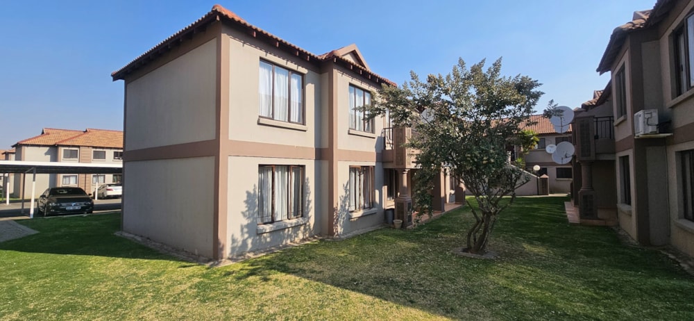 Apartment for sale in Helderwyk Estate - 1BJ1750795 Apartment for sale in Helderwyk Estate - 1BJ1750795