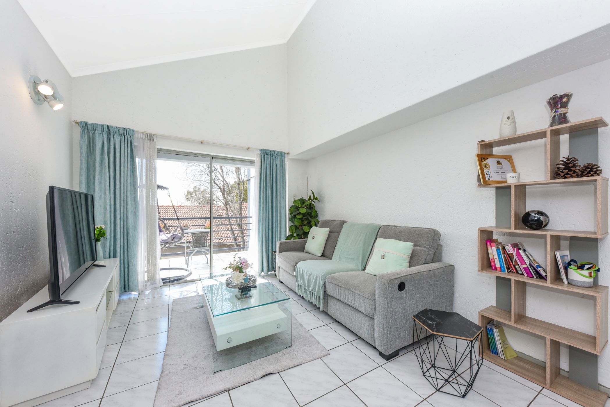 Apartment to rent in North Riding - FYL1750828