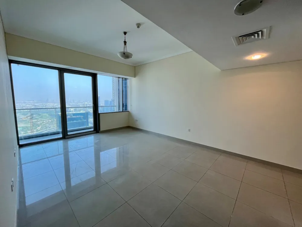 Apartment to rent in Ocean Heights, United Arab Emirates - 5DB1750877