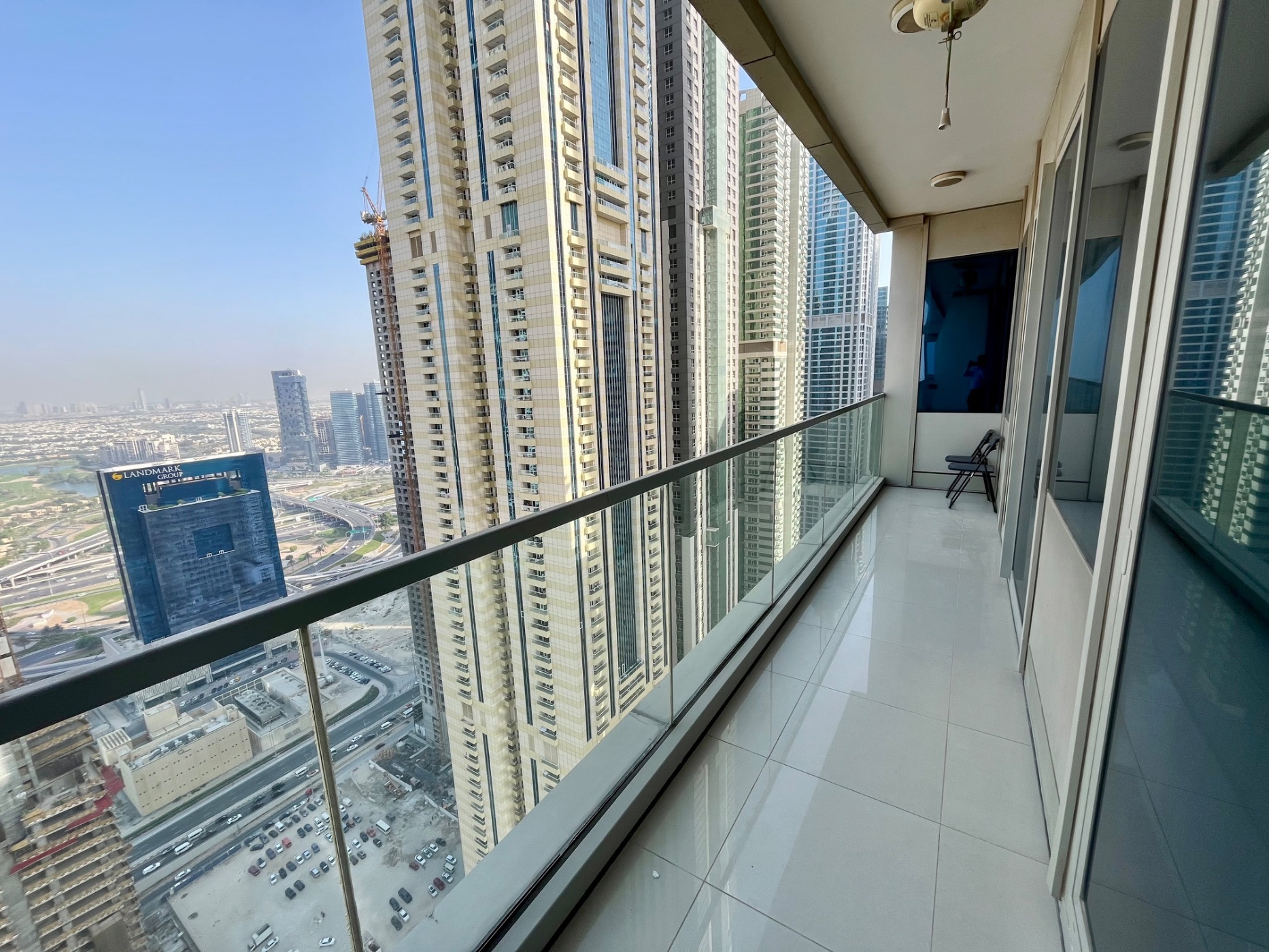 Apartment to rent in Ocean Heights, United Arab Emirates - 5DB1750877
