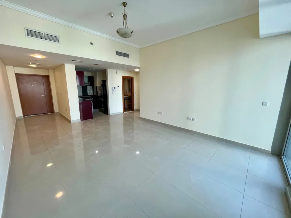 Apartment to rent in Ocean Heights, United Arab Emirates - 5DB1750877