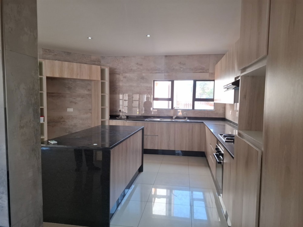 Double-storey house to rent in Broadhurst, Botswana - 3BO1751048 Double-storey house to rent in Broadhurst, Botswana - 3BO1751048