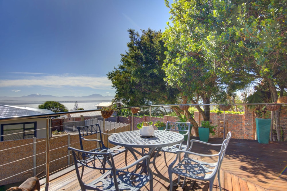House for sale in Mossel Bay Central - 1MB1751432